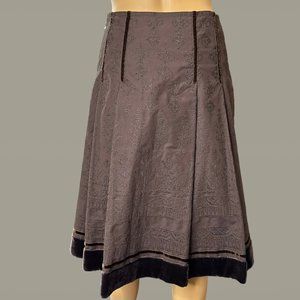 Cynthia Steffe Pleated Skirt Brown Size 2 100% Cotton Embroidered Velvet Lined